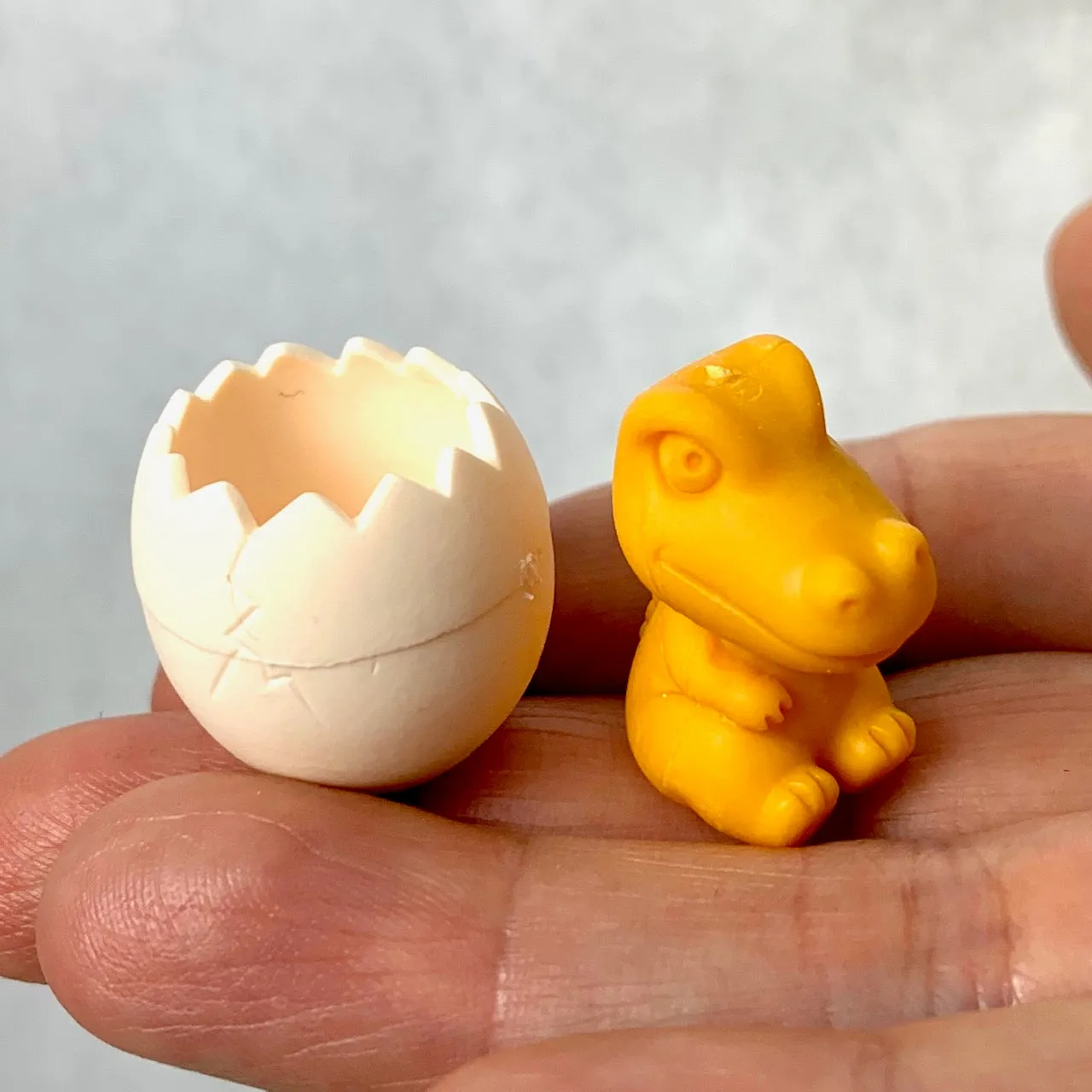 382411 IWAKO BABY DINO AND CHICK ERASER-30