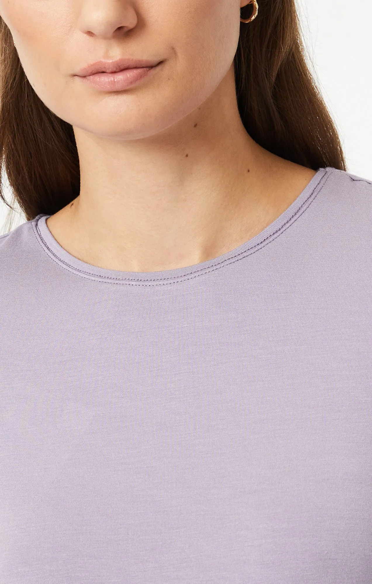 LUXE CREW NECK T-SHIRT IN LAVENDER GRAY