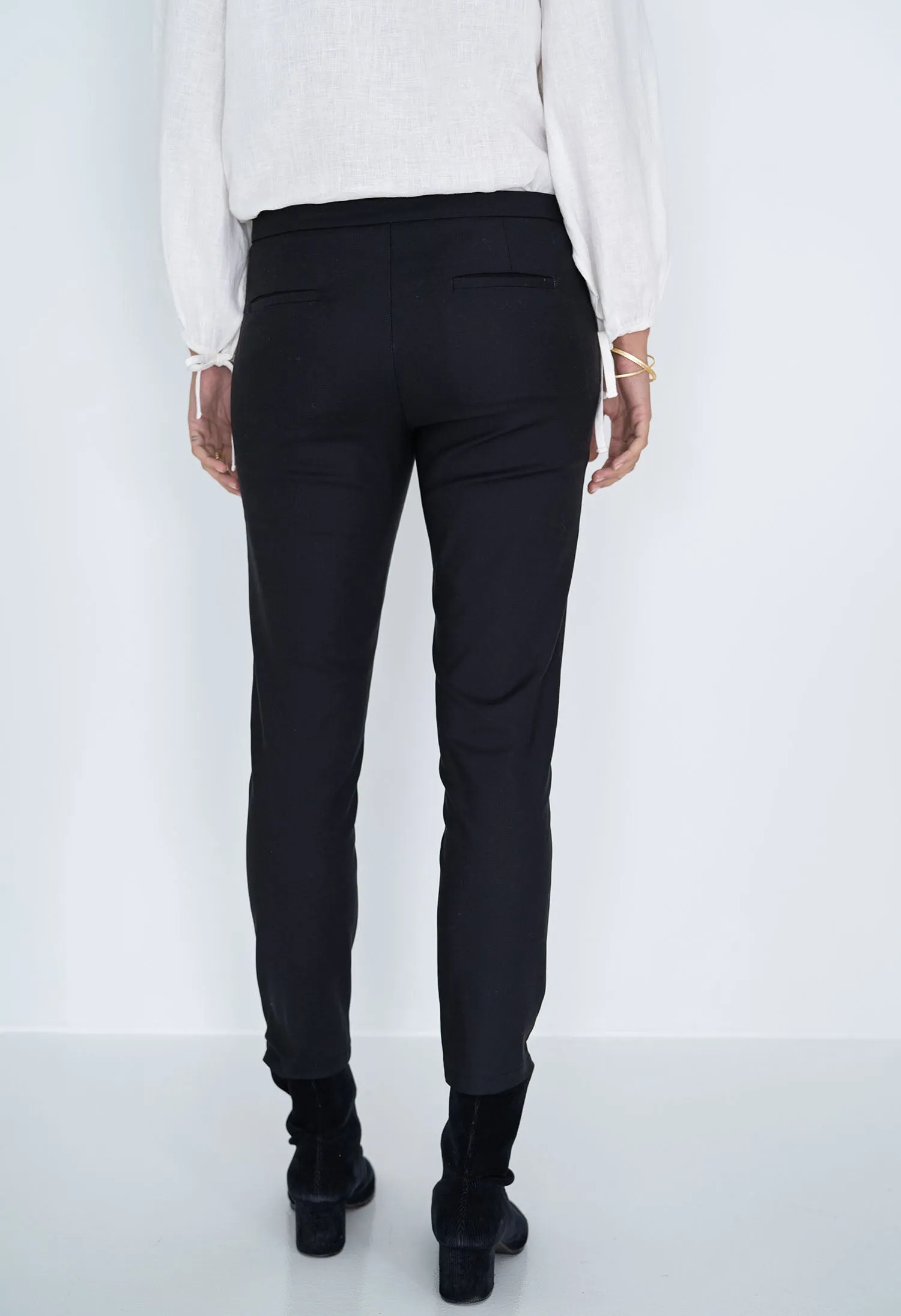 Noir Pant in Black