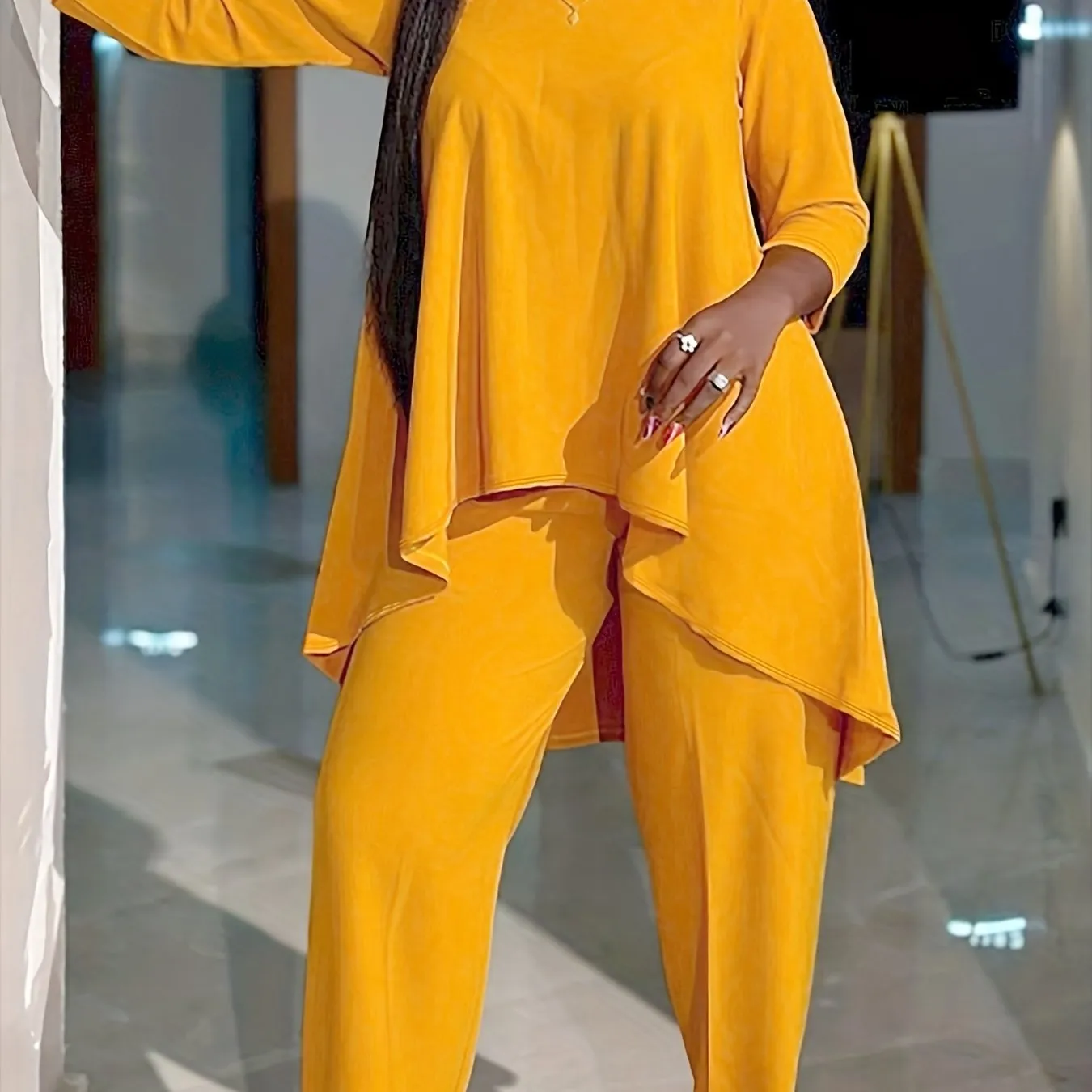 "Curve Comfort: Plus Size Solid Two-Piece Set - Long Sleeve Round Neck Tunic Top & Pants Ensemble for Casual Chic"