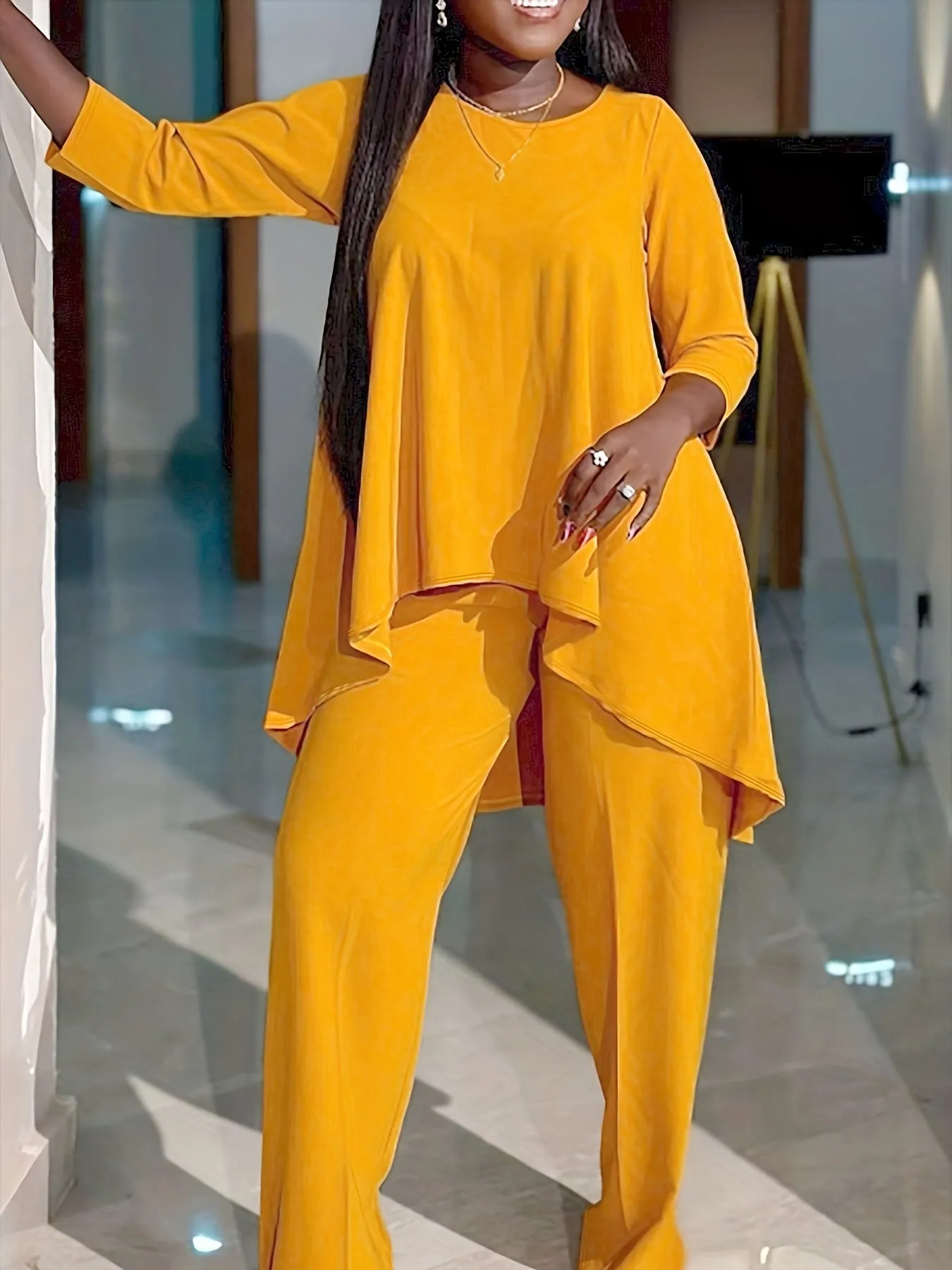 "Curve Comfort: Plus Size Solid Two-Piece Set - Long Sleeve Round Neck Tunic Top & Pants Ensemble for Casual Chic"