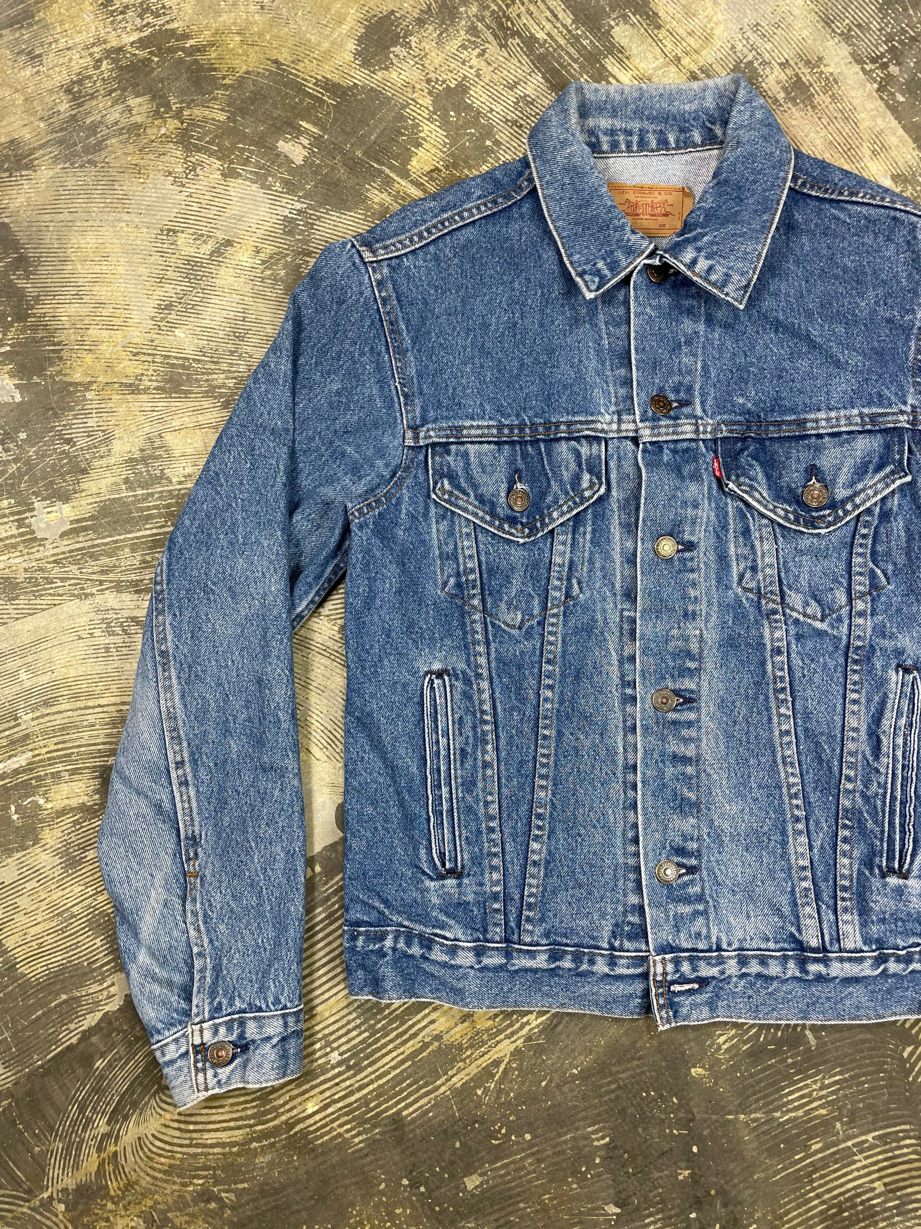 Vintage Levi Premium Wash Denim Trucker Jacket (JYJ-170)